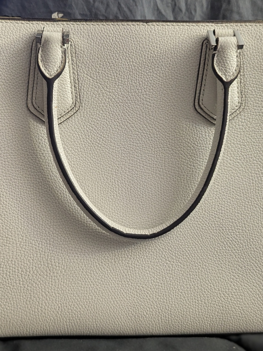 Authenticated Michael Kors Leather Tote Bag in Light Gray - Picture 6 of 7